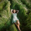 Especialista en Frecuencias Binaurales & Cuatro vientos & Bosque negro - Movimiento Musical Suave ()