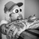 Mihali & Surfer Girl & Johnny Cosmic - Sunshine Daze ()