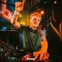 Michael Amani & SEM - Icarus (Gives You Wiiings)